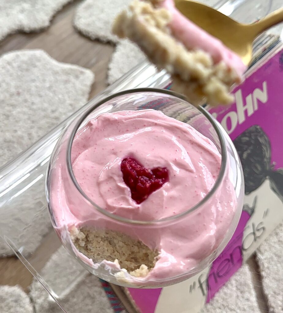 Jammy Heart Overnight Oats