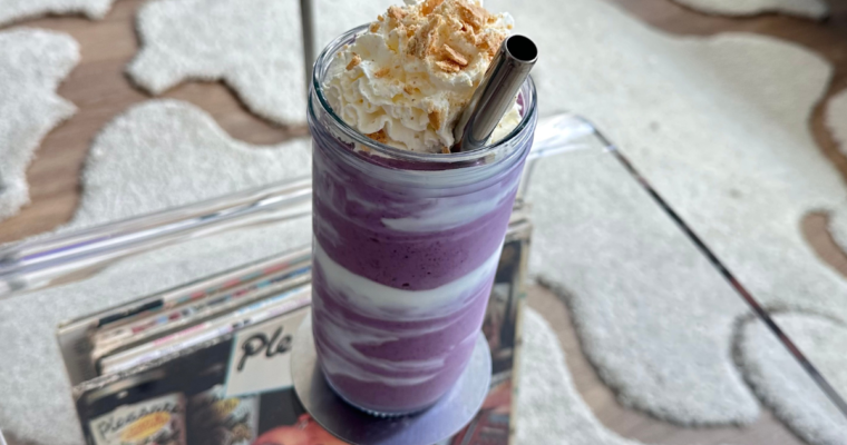 Blueberry Cheesecake Protein Smoothie