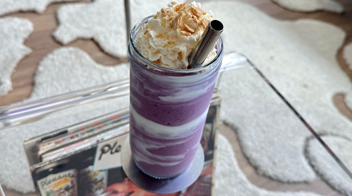 Blueberry Cheesecake Protein Smoothie