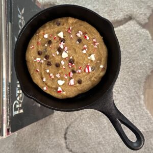 Peppermint Chocolate Chip Protein Skillet Cookie